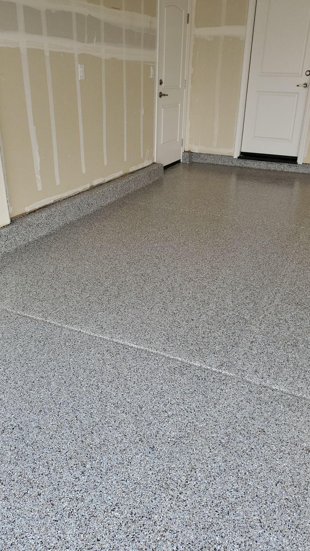 Garage Floor Coating Using Polyaspartic